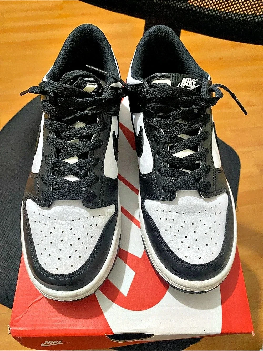 Nike Dunk Low (GS) 'Panda' Black & White Girls US 6Y